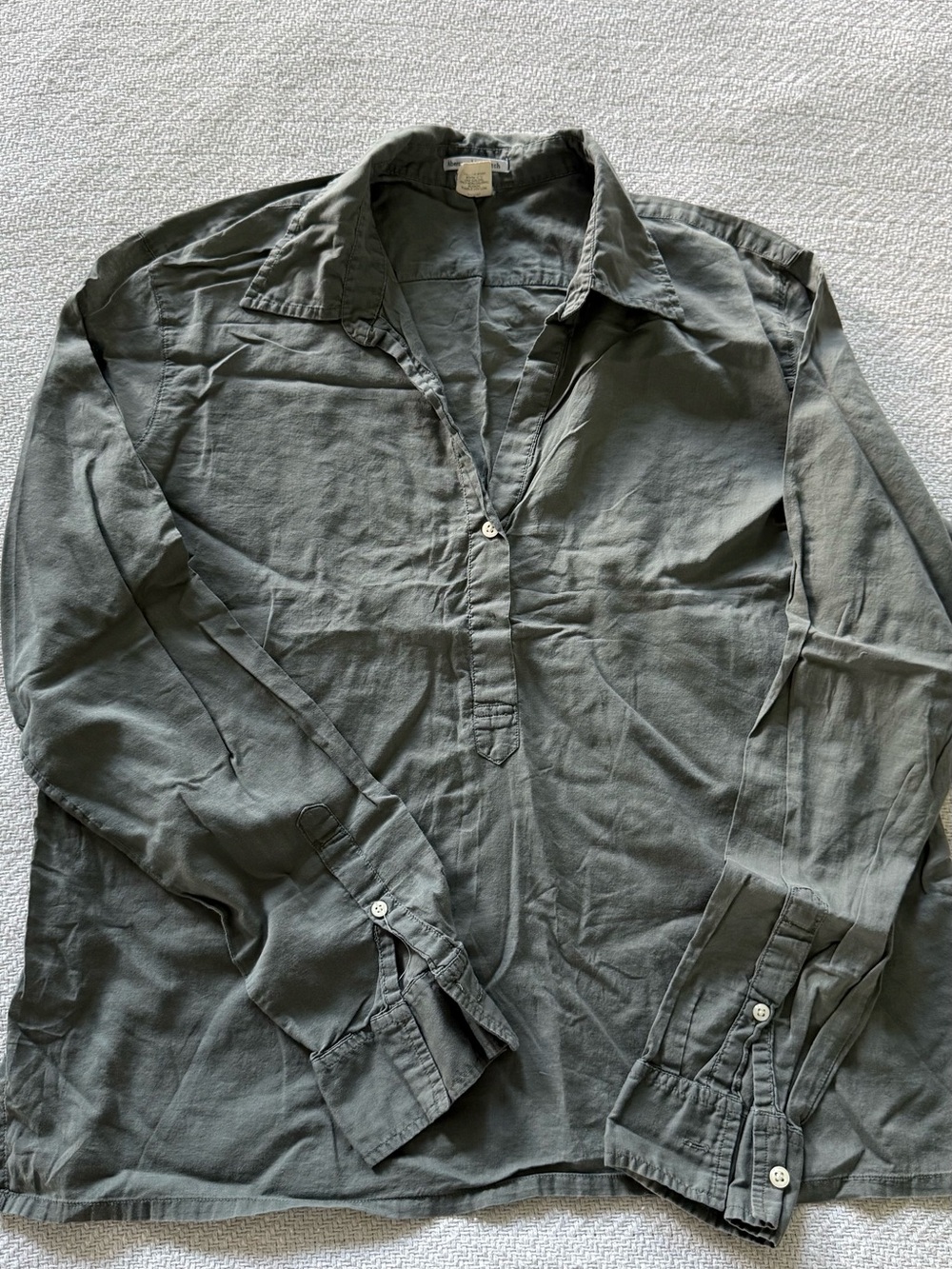 Abercrombie & Fitch Olive Green Button-Front Ultralight Cotton Shirt